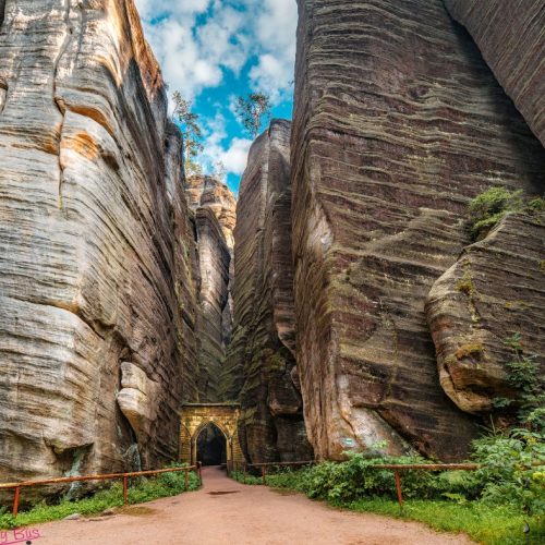 Skalne Miasto ADRSPACH i Zamek Nowe Miasto nad Metują