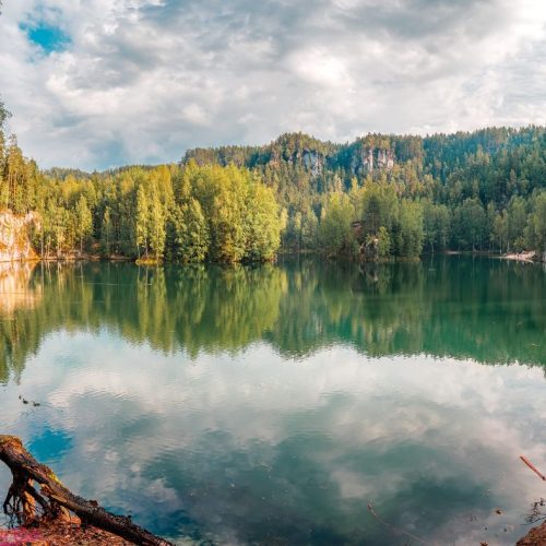 Skalne Miasto ADRSPACH i Zamek Nowe Miasto nad Metują