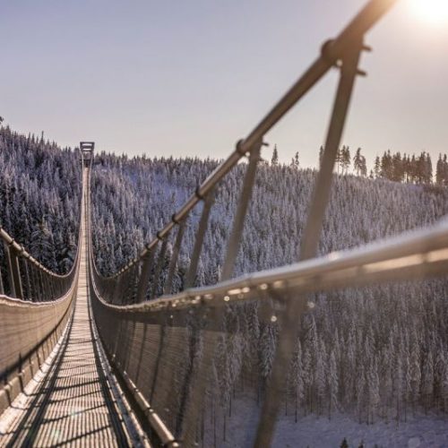 DOLNI MORAVA- wiszący most i ścieżka w obłokach